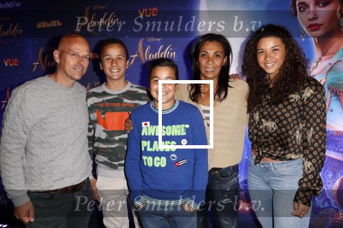Hilversum 21 mei 2019
Premiere Aladdin in hilversum. Sophia Wezer met man en kinderen