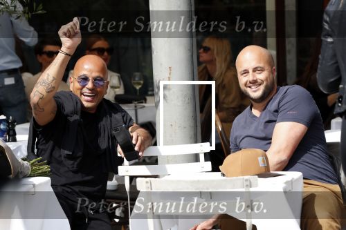 Amsterdam 23 mei 2019
Steve te Pas en John Karthaus  op terras.