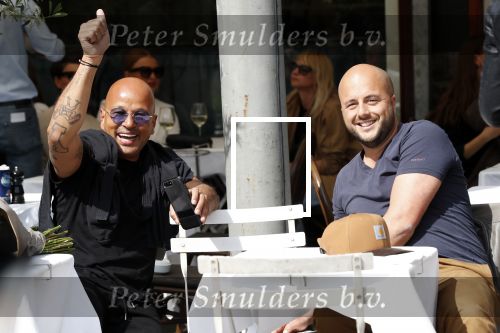 Amsterdam 23 mei 2019
Steve te Pas en John Karthaus  op terras.