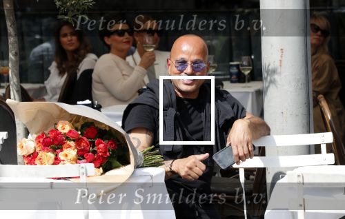 Amsterdam 23 mei 2019
Steve te Pas en John Karthaus  op terras.