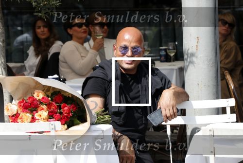 Amsterdam 23 mei 2019
Steve te Pas en John Karthaus  op terras.