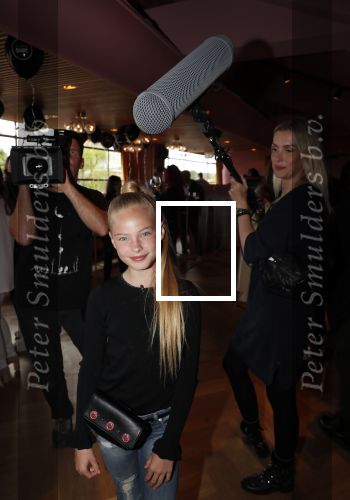Amsterdam 28 mei 2019
Presentatie boek Rose Bertram bij mama Kelly in het Olympisch stadion. Summer de Sno met cameraploeg voor real life soap