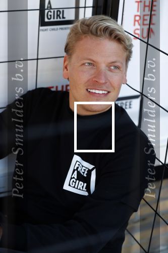 Blaricum 13 mei 2019
Free a girl gala in the red sun in Blaricum.
Thomas Berge