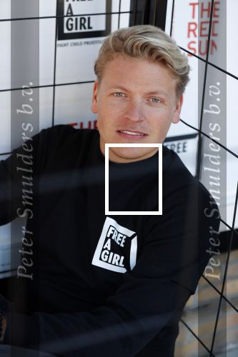 Blaricum 13 mei 2019
Free a girl gala in the red sun in Blaricum.
Thomas Berge