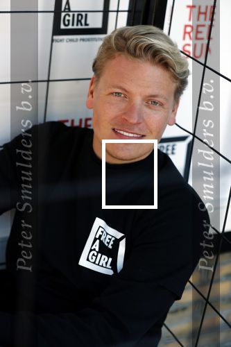 Blaricum 13 mei 2019
Free a girl gala in the red sun in Blaricum.
Thomas Berge