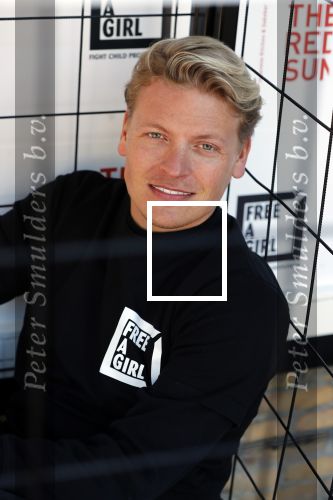 Blaricum 13 mei 2019
Free a girl gala in the red sun in Blaricum.
Thomas Berge
