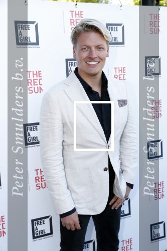 Blaricum 13 mei 2019
Free a girl gala in the red sun in Blaricum.
Thomas Berge