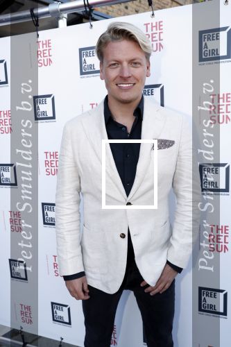Blaricum 13 mei 2019
Free a girl gala in the red sun in Blaricum.
Thomas Berge