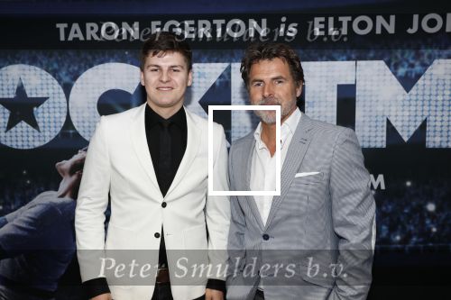 Amsterdam 21 mei 2019
Premiere Rocketman in Tuschinski. Toine v peperstraten kwam met zijn zoon