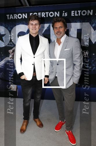 Amsterdam 21 mei 2019
Premiere Rocketman in Tuschinski. Toine v peperstraten kwam met zijn zoon