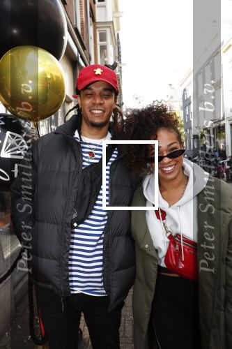 Amsterdam 9 mei 2019
Opening expositie Selwyn Senatori.B Veronica v Hoogdalem met vriend Nigel Williams ( Rapper Digitzz)