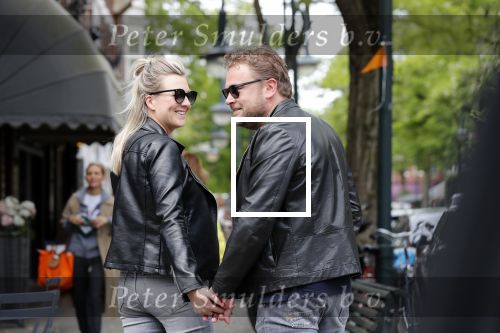 Amsterdam 27 mei 2019
Wesly Bronkhorst met zijn vriendin op de cornelis schuytstraat.