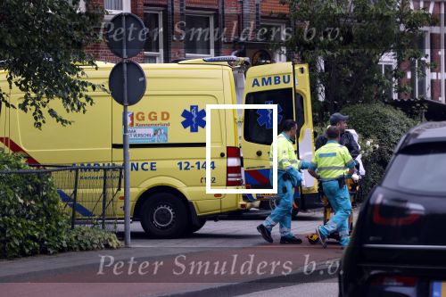 Haarlem 4 juni 2020
Een ambulance haalt een verwarde man op