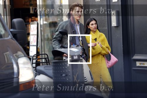 Amsterdam 4 mei 2020
Anna Nooshin en Robbert Rodenburg op de pc hoofstraat