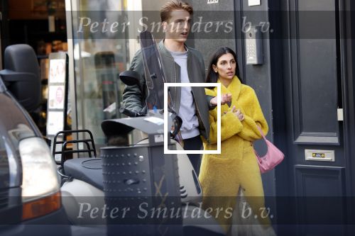 Amsterdam 4 mei 2020
Anna Nooshin en Robbert Rodenburg op de pc hoofstraat