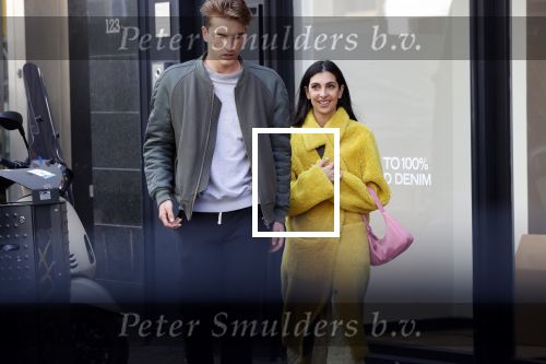 Amsterdam 4 mei 2020
Anna Nooshin en Robbert Rodenburg op de pc hoofstraat