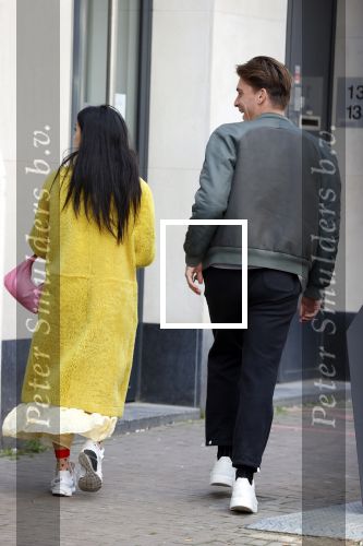 Amsterdam 4 mei 2020
Anna Nooshin en Robbert Rodenburg op de pc hoofstraat