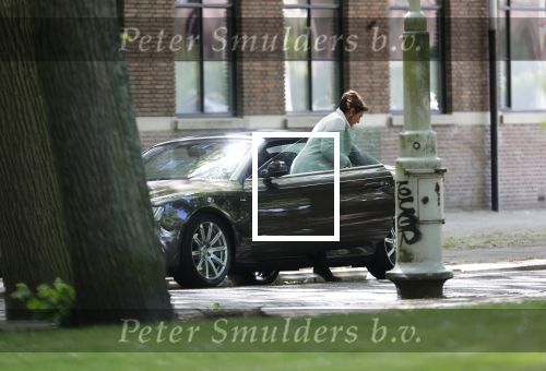 Amsterdam 14 mei 2020
Astrid Joosten arriveert bij haar huis .