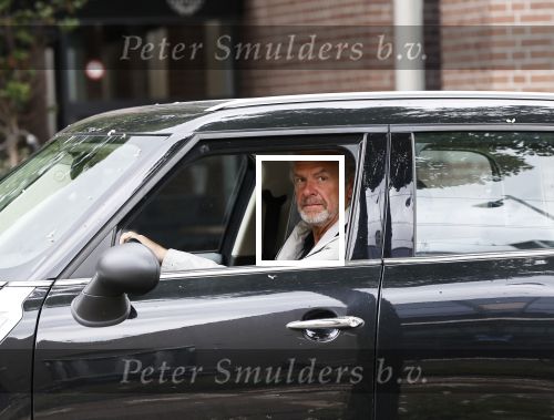 Amsterdam 5 jnui 2020
Bert Kuizenga in zijn mini cooper countryman