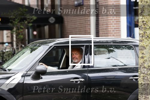 Amsterdam 5 jnui 2020
Bert Kuizenga in zijn mini cooper countryman