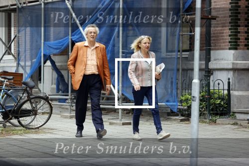 Amsterdam 8 juni 2020
Boudewijn Poelman met zijn  vrouw In Amsterdam zuid.
