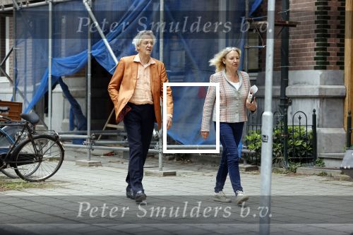 Amsterdam 8 juni 2020
Boudewijn Poelman met zijn  vrouw In Amsterdam zuid.