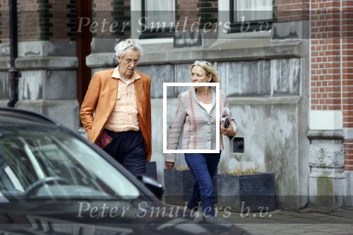 Amsterdam 8 juni 2020
Boudewijn Poelman met zijn  vrouw In Amsterdam zuid.