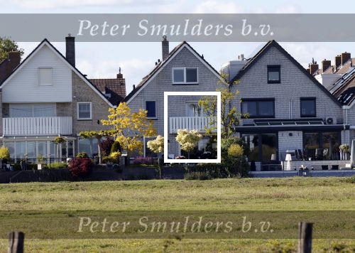 Volendam 14 mei 2020
Carola Smit heeft zonneenergie op het dak van haar huis .