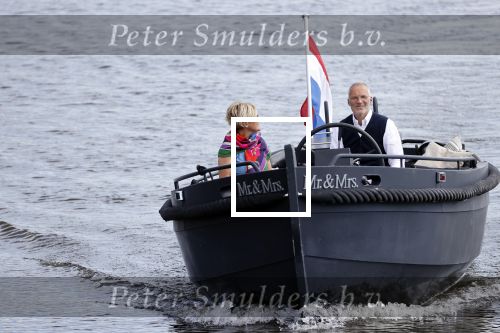 25 Mei 2020 Caroline Tensen met haar man in de sloep