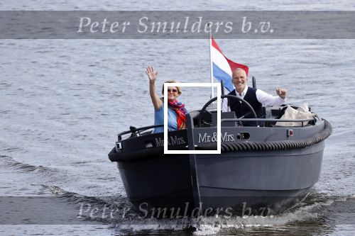 25 Mei 2020 Caroline Tensen met haar man in de sloep