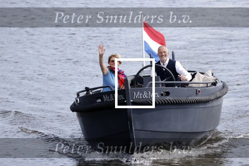 25 Mei 2020 Caroline Tensen met haar man in de sloep