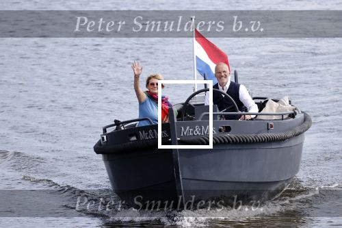 25 Mei 2020 Caroline Tensen met haar man in de sloep