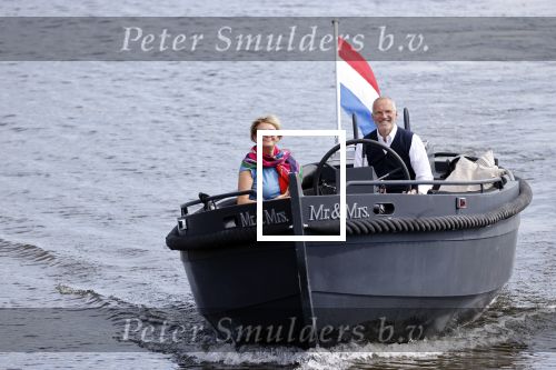 25 Mei 2020 Caroline Tensen met haar man in de sloep