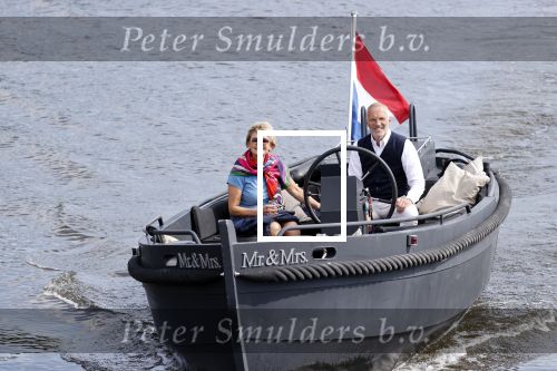 25 Mei 2020 Caroline Tensen met haar man in de sloep