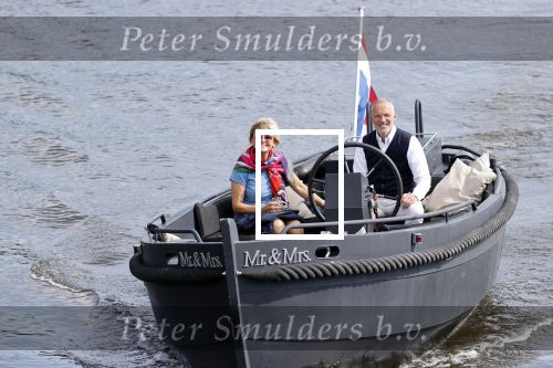 25 Mei 2020 Caroline Tensen met haar man in de sloep