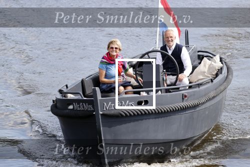 25 Mei 2020 Caroline Tensen met haar man in de sloep