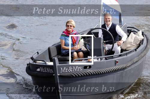 25 Mei 2020 Caroline Tensen met haar man in de sloep