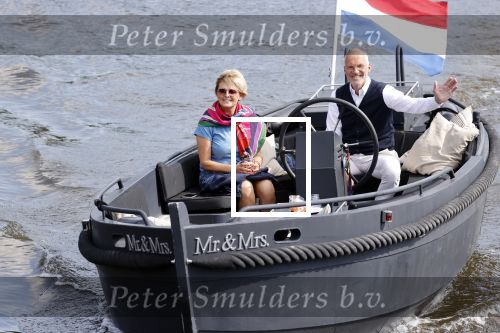 25 Mei 2020 Caroline Tensen met haar man in de sloep