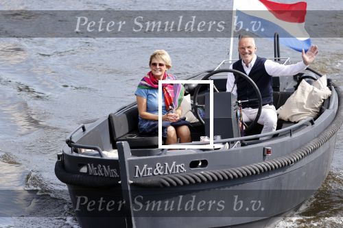25 Mei 2020 Caroline Tensen met haar man in de sloep