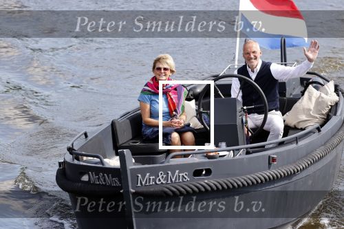 25 Mei 2020 Caroline Tensen met haar man in de sloep