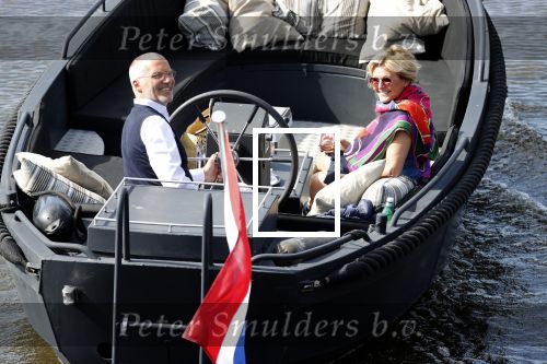 25 Mei 2020 Caroline Tensen met haar man in de sloep