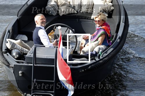 25 Mei 2020 Caroline Tensen met haar man in de sloep
