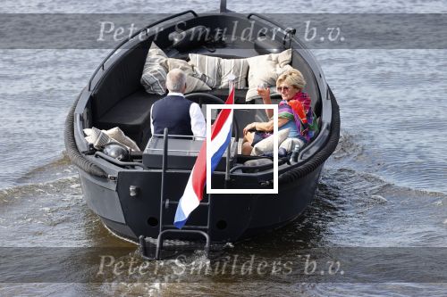 25 Mei 2020 Caroline Tensen met haar man in de sloep