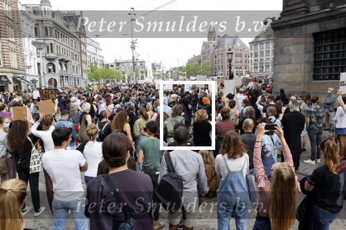 Amsterdam 1 juni 2020
Demonstratie op de dam tegen politiegeweld tegen donkere mensen naar aanleiding van de dood van George Floyd door poltieman in USA