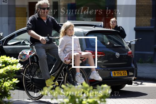 Amsterdam 29 mei 2020
Dirk Zeelenberg op de fiets met zijn dochter