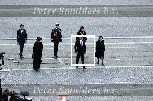 Amsterdam 4 mei 2020
Dodenherdenking op de dam zonder publiek vanwege Corona . Koning Willem Alexander Koningin Maxima Femke Halsema Gerdi Verbeet en Mark Rutte zijn aanwezig . Er ston veel politie aan de zijkanten en op de daken .