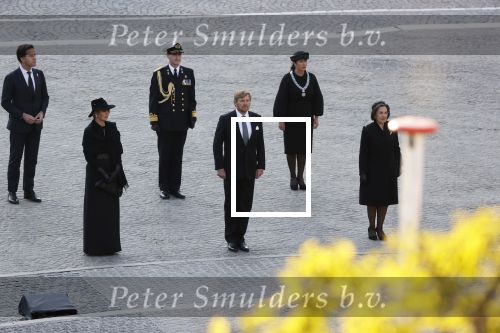Amsterdam 4 mei 2020
Dodenherdenking op de dam zonder publiek vanwege Corona . Koning Willem Alexander Koningin Maxima Femke Halsema Gerdi Verbeet en Mark Rutte zijn aanwezig . Er ston veel politie aan de zijkanten en op de daken .
