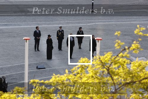 Amsterdam 4 mei 2020
Dodenherdenking op de dam zonder publiek vanwege Corona . Koning Willem Alexander Koningin Maxima Femke Halsema Gerdi Verbeet en Mark Rutte zijn aanwezig . Er ston veel politie aan de zijkanten en op de daken .