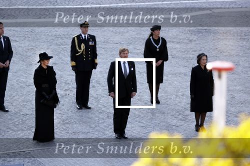 Amsterdam 4 mei 2020
Dodenherdenking op de dam zonder publiek vanwege Corona . Koning Willem Alexander Koningin Maxima Femke Halsema Gerdi Verbeet en Mark Rutte zijn aanwezig . Er ston veel politie aan de zijkanten en op de daken .
