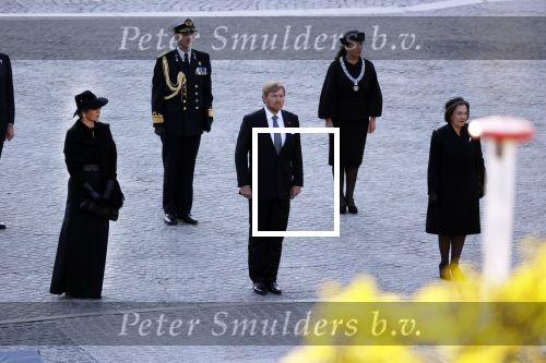 Amsterdam 4 mei 2020
Dodenherdenking op de dam zonder publiek vanwege Corona . Koning Willem Alexander Koningin Maxima Femke Halsema Gerdi Verbeet en Mark Rutte zijn aanwezig . Er ston veel politie aan de zijkanten en op de daken .